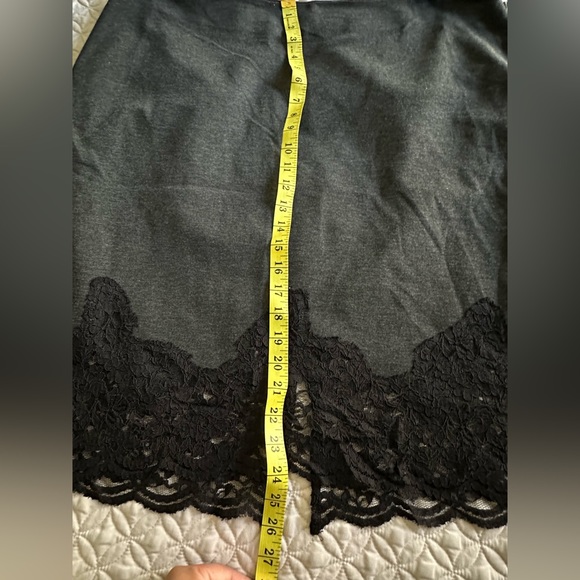 Vince Camuto skirt - Picture 5 of 7